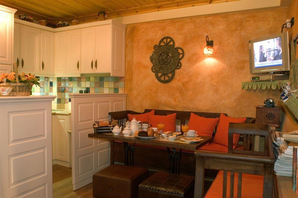 Aphroditi Pension Nafplion Exteriör bild